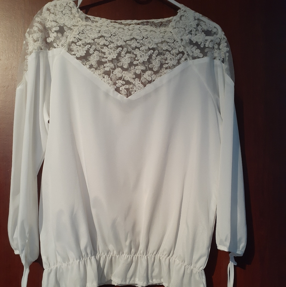 Lot of 3 Blouses - Picture 2 of 6